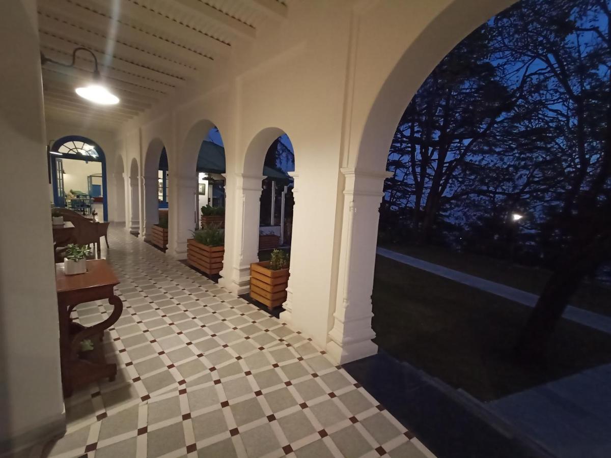 Hotel Pine Retreat Mallroad Mussoorie Dış mekan fotoğraf